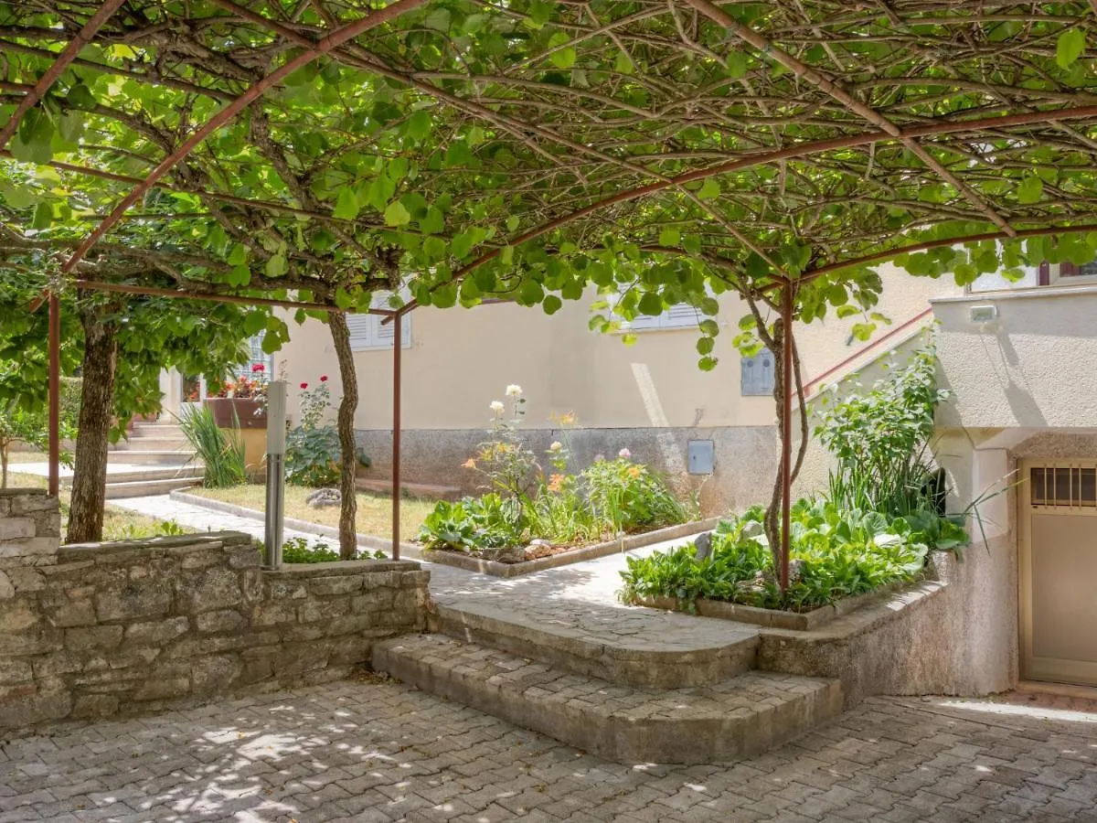 Apartment Daria-2 By Interhome Porec