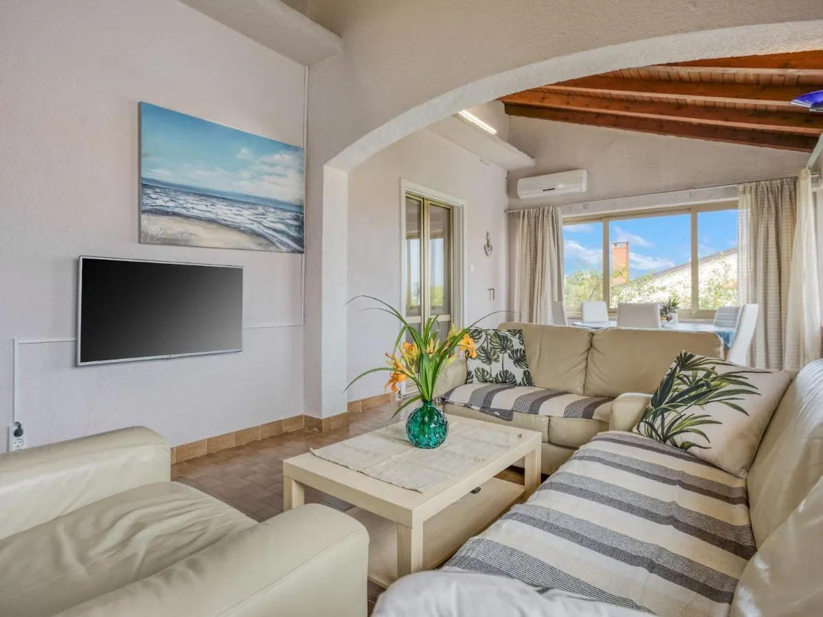 Apartment Daria-2 By Interhome Porec